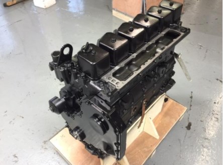 Продаем двигатель Komatsu S6D102 Цена по запросу.