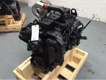 Продаем двигатель Komatsu SA4D102 Цена по запросу.