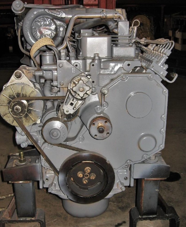 Продаем двигатель Komatsu SAA6D102-1 Цена по запросу.