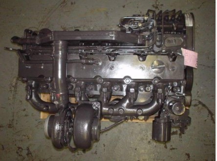 Продаем двигатель Komatsu SAA6D114 Цена по запросу.