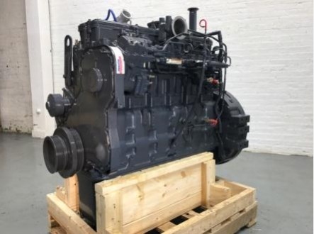 Продаем двигатель Komatsu SAA6D114E-3 Цена по запросу.